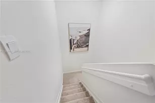 818 SE 17th St, Homestead, FL 33034 - Photo 7