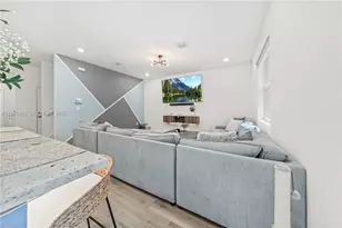 818 SE 17th St, Homestead, FL 33034 - Photo 5