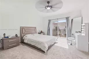 818 SE 17th St, Homestead, FL 33034 - Photo 9