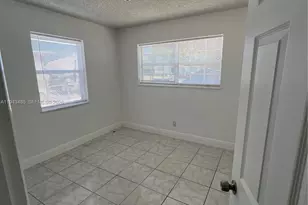 5819 Moseley St, Hollywood, FL 33021 - Photo 9