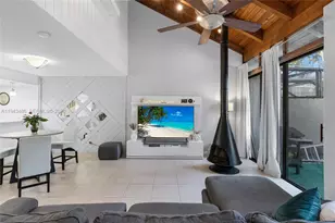 10911 Cedar Ln, Pembroke Pines, FL 33026 - Photo 15