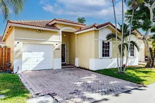 21475 SW 90th Pl, Cutler Bay, FL 33189 - Photo 1