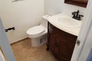 949 NW 10th St, Homestead, FL 33030 - Photo 13