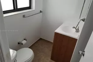 949 NW 10th St, Homestead, FL 33030 - Photo 17