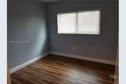 949 NW 10th St, Homestead, FL 33030 - Photo 15