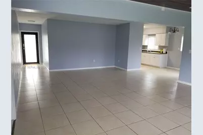 949 NW 10th St, Homestead, FL 33030 - Photo 7