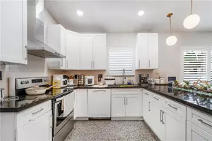 1245 NE 154th St, North Miami Beach, FL 33162 - Photo 3