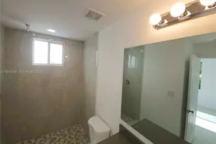 580 NW 34th St, Miami, FL 33127 - Photo 9