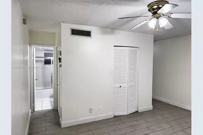 30 SE 4th Ave #110, Hallandale Beach, FL 33009 - Photo 5