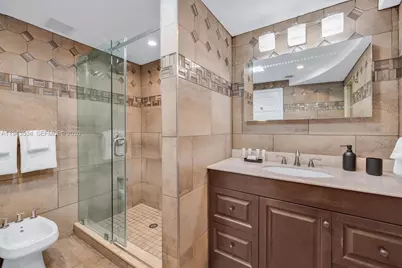 5445 Collins Ave #M9 M10 M11 M12, Miami Beach, FL 33140 - Photo 37