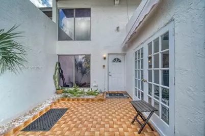 10920 SW 71st St, Miami, FL 33173 - Photo 1