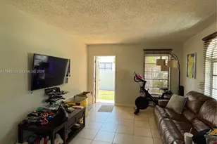 3270 SW 7th St, Miami, FL 33135 - Photo 15