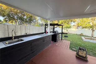 28431 SW 135th Ave, Homestead, FL 33033 - Photo 5