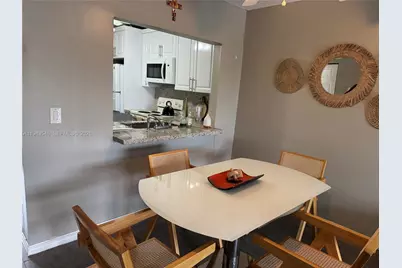 9450 Poinciana Pl #405, Davie, FL 33324 - Photo 7