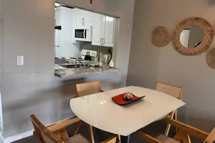 9450 Poinciana Pl, Davie, FL 33324 - Photo 7