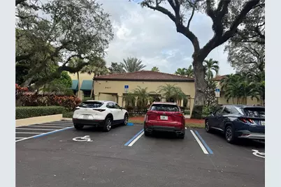 9450 Poinciana Pl #405, Davie, FL 33324 - Photo 23