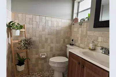 9450 Poinciana Pl #405, Davie, FL 33324 - Photo 11