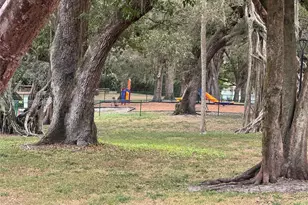 9450 Poinciana Pl, Davie, FL 33324 - Photo 39