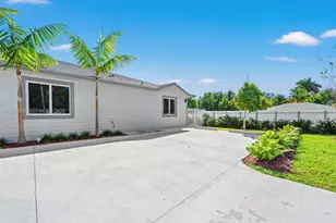 231 NW 3rd Ave, Florida City, FL 33034 - Photo 3