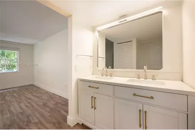 1 Alhambra Cir #203, Coral Gables, FL 33134 - Photo 3