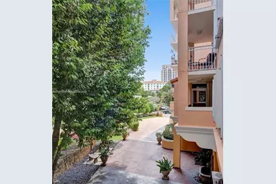 1 Alhambra Cir #203, Coral Gables, FL 33134 - Photo 27