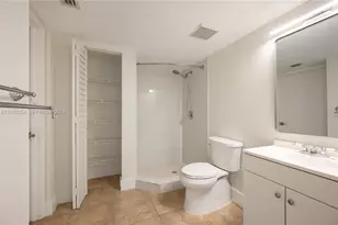 1 Alhambra Cir, Coral Gables, FL 33134 - Photo 23