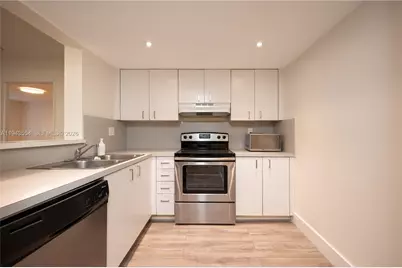 1 Alhambra Cir #203, Coral Gables, FL 33134 - Photo 11