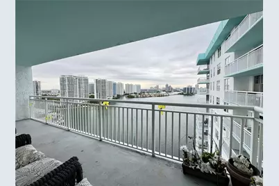 301 174th St #2201, Sunny Isles Beach, FL 33160 - Photo 3