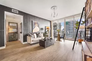 79 SW 12th St, Miami, FL 33130 - Photo 7