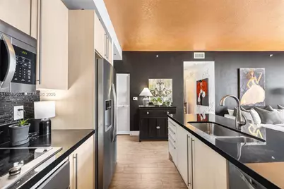 79 SW 12th St #PH3904-S, Miami, FL 33130 - Photo 7