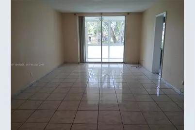 5950 Del Lago Cir #112, Sunrise, FL 33313 - Photo 5