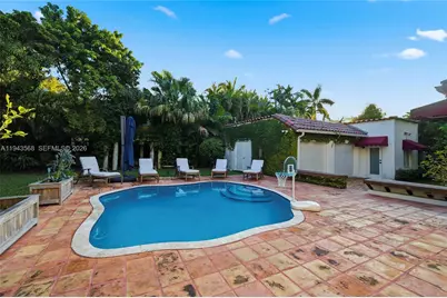 1302 Alhambra Cir, Coral Gables, FL 33134 - Photo 29