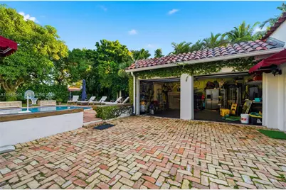 1302 Alhambra Cir, Coral Gables, FL 33134 - Photo 33