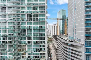 31 SE 6th St, Miami, FL 33131 - Photo 15