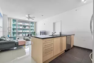 79 SW 12th St, Miami, FL 33130 - Photo 7