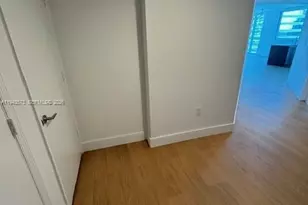 500 Brickell Ave, Miami, FL 33131 - Photo 17