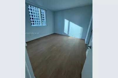 500 Brickell Ave #1502, Miami, FL 33131 - Photo 9