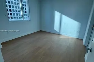 500 Brickell Ave, Miami, FL 33131 - Photo 9