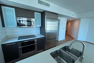 500 Brickell Ave, Miami, FL 33131 - Photo 7