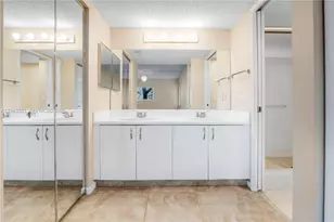 13105 SW 16th Ct, Pembroke Pines, FL 33027 - Photo 9