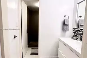 100 Lincoln Rd, Miami Beach, FL 33139 - Photo 9