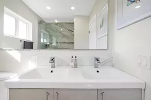 1226 NE 100th St, Miami Shores, FL 33138 - Photo 21