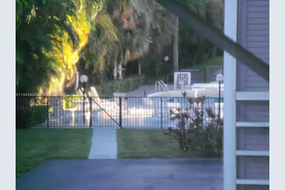 300 NE 14th Ave #206, Hallandale Beach, FL 33009 - Photo 15