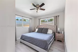 81 NE 47th St, Oakland Park, FL 33334 - Photo 23