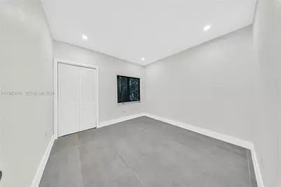 807 NW 51st St, Miami, FL 33127 - Photo 11