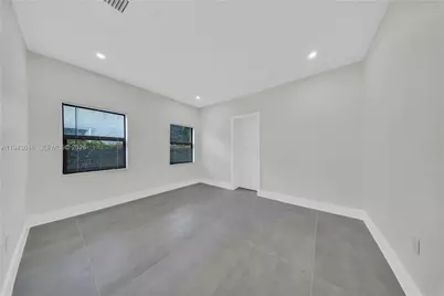 807 NW 51st St, Miami, FL 33127 - Photo 17