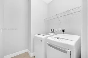 964 Banyan Dr, Hollywood, FL 33021 - Photo 31