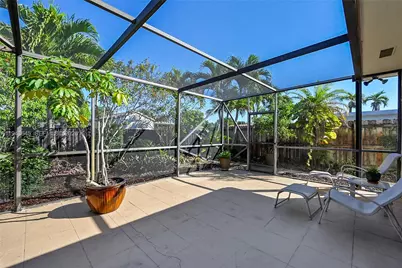 11121 NW 19th St, Pembroke Pines, FL 33026 - Photo 23