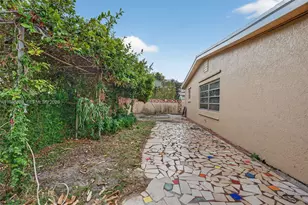 890 NW 35th Ave, Lauderhill, FL 33311 - Photo 31