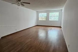 8180 Geneva Ct, Doral, FL 33166 - Photo 5